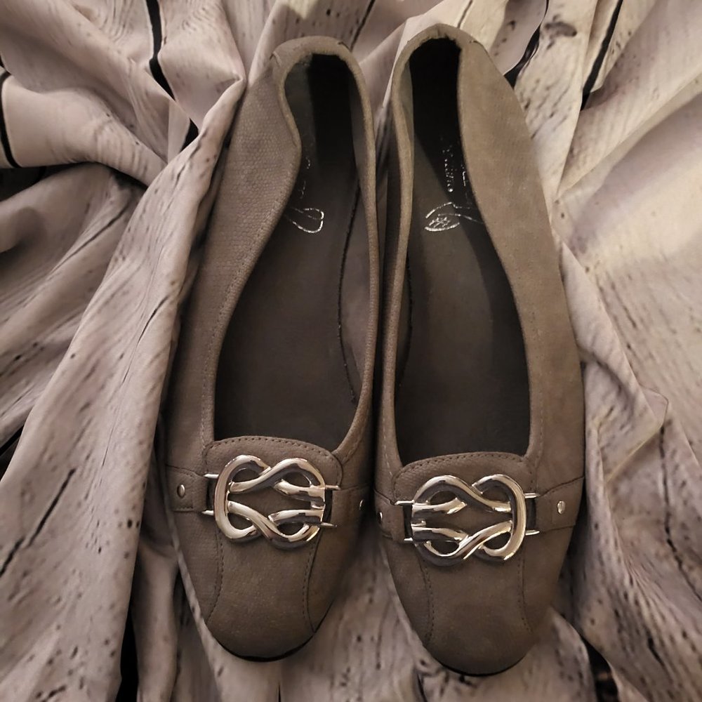 AEROSOLES Taupe Suede Flats with Silver Twist Hardware